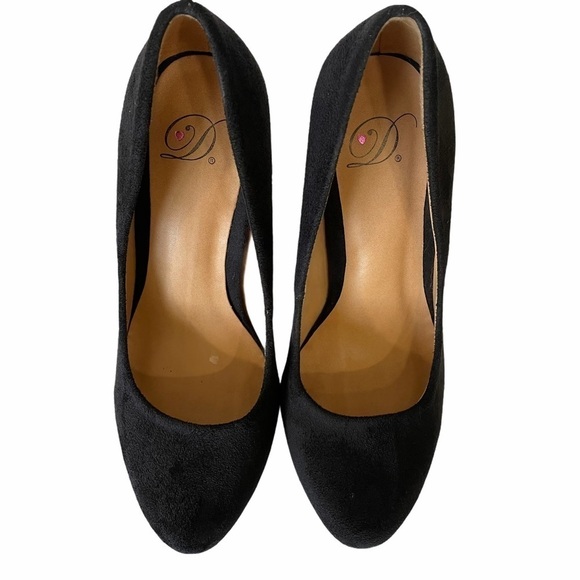 Delicious Black Platform Heels - Picture 3 of 6